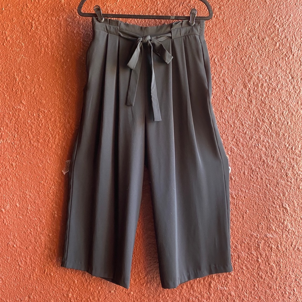 Black Zara Crop Wide Leg Culottes Pants